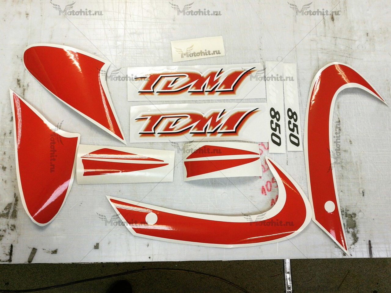 Decals for Yamaha TDM-850 2000-2001 CLASSIC-RED - Image 2